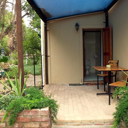 Bisibee Guest House Oudtshoorn Exterior photo