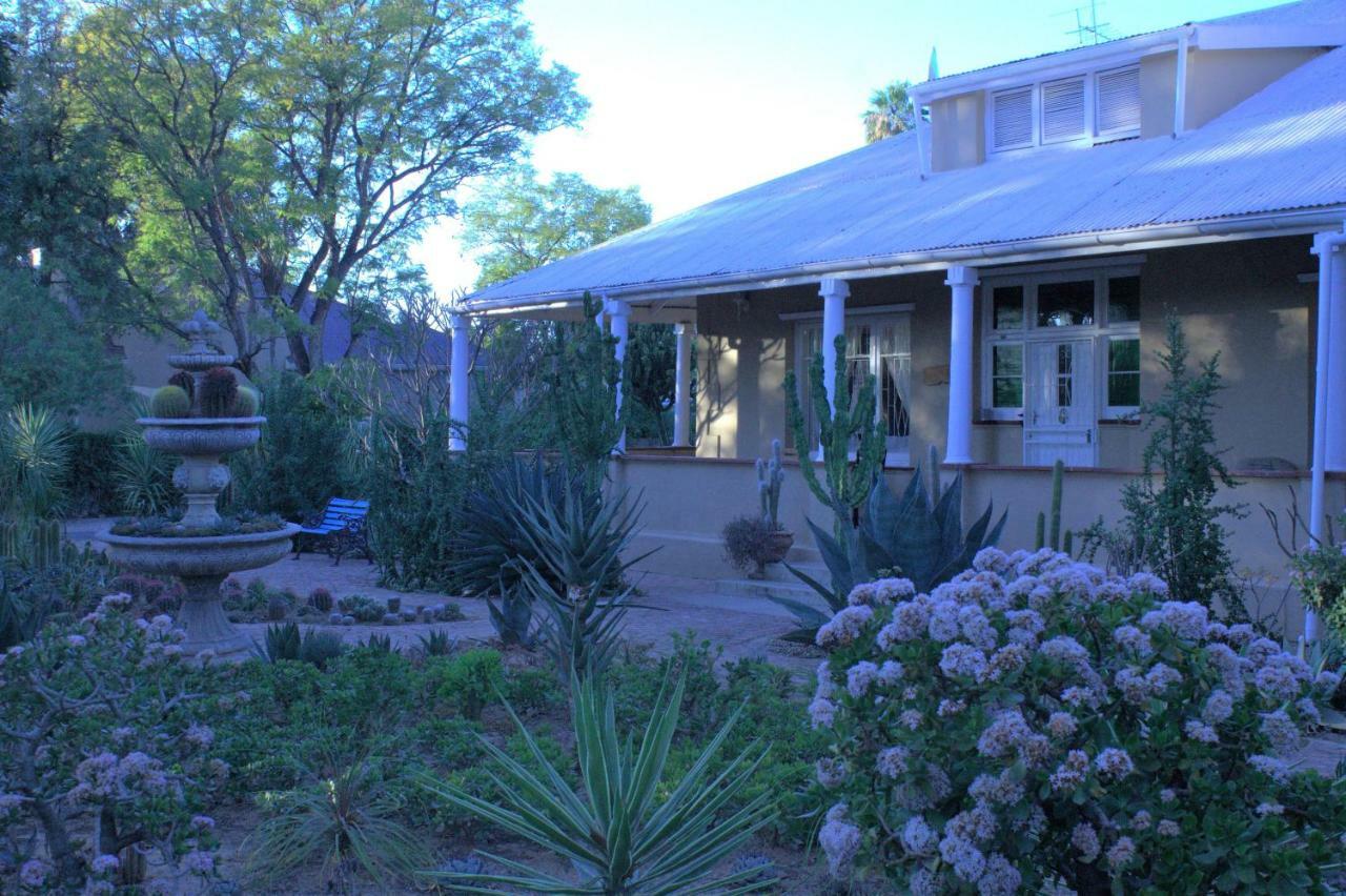 Bisibee Guest House Oudtshoorn Exterior photo